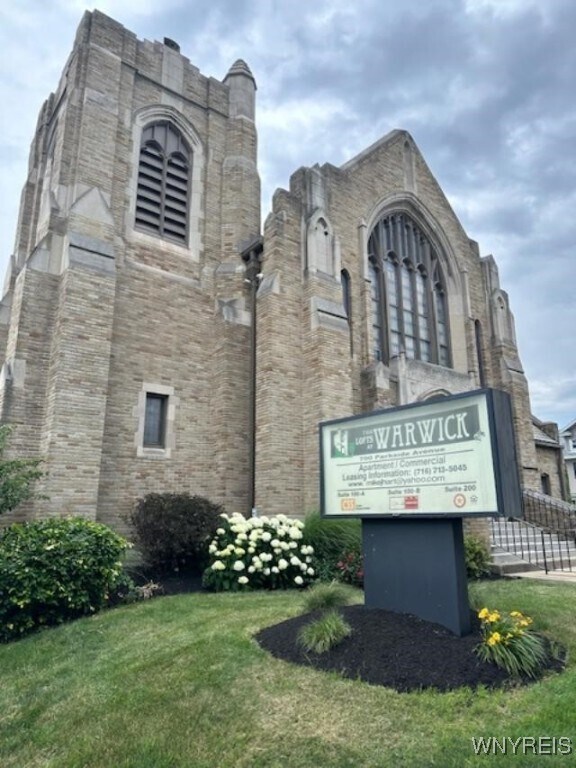 Primary Photo - 700 Parkside Ave