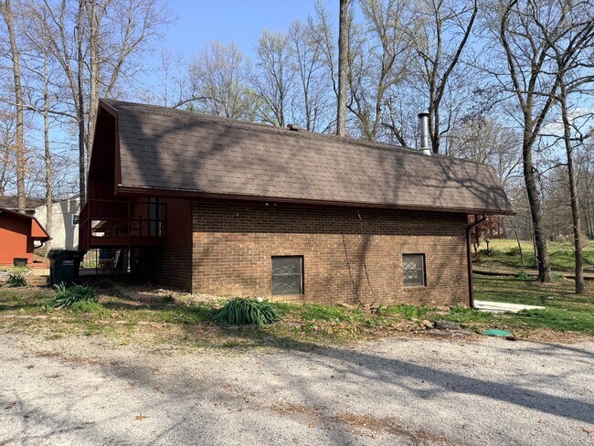 Building Photo - 295 Dogwood