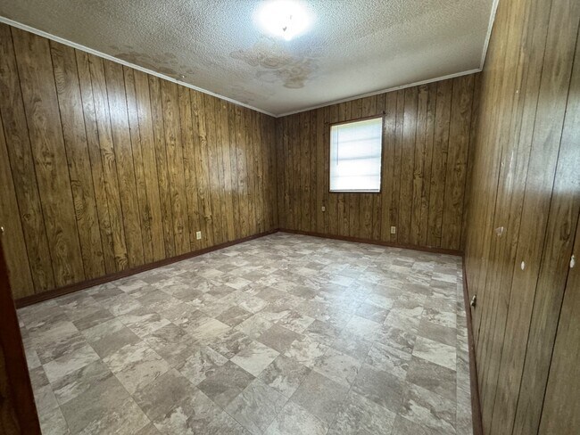 Building Photo - 1501 Julius Erving St