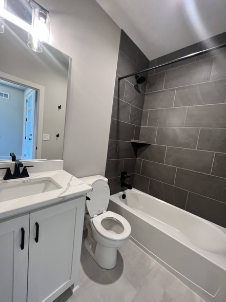 Building Photo - 10985 S Millstone Dr