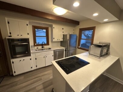 Building Photo - "Charming 4-Bed Retreat in Edina: Spacious 2142 Sq Ft with Hardwood Elegance & Cozy Fireplaces!"