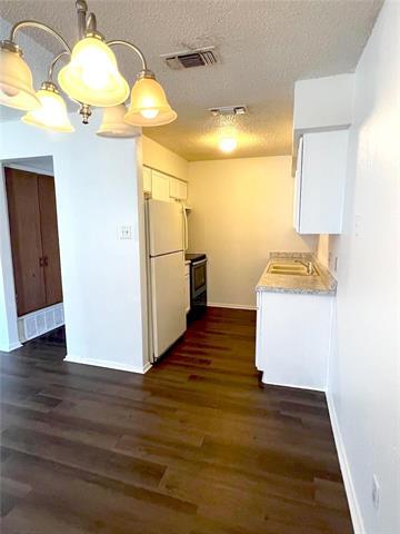 Building Photo - 7045 Crosstimbers Ln