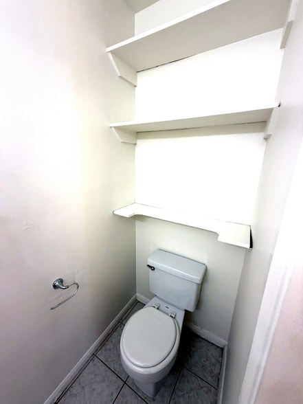 Building Photo - 807 3rd St