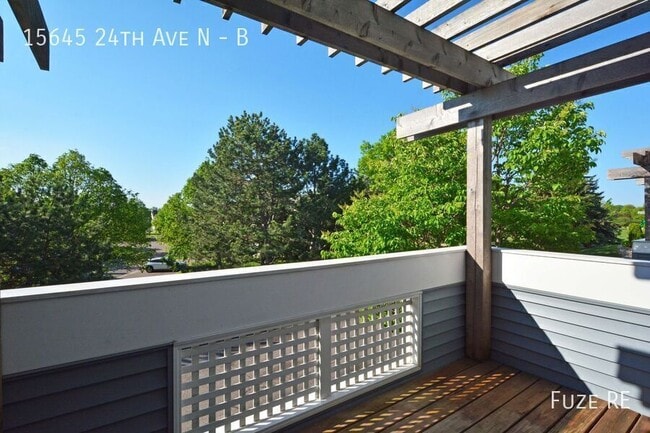 Building Photo - 15645 24th Ave N