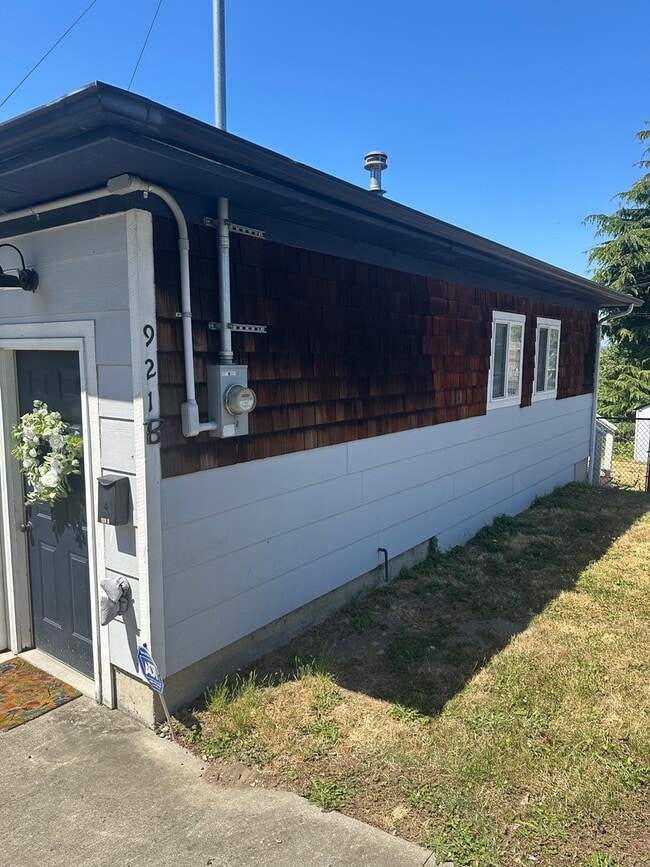 Building Photo - Cozy Cottage for Rent!