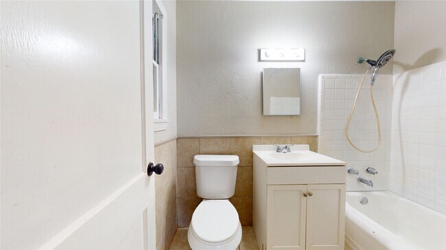 Building Photo - 1501 13th St N