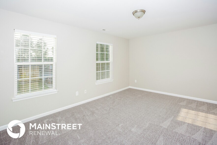 Building Photo - 6819 Blake Brook Dr