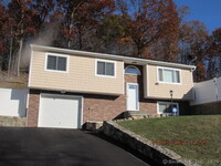 Building Photo - 121 High Ridge Rd