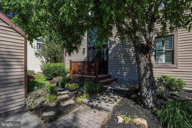 Building Photo - 206 Drakes Drum Dr