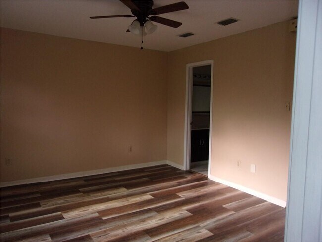 Building Photo - 4368 Fathbrook Ln