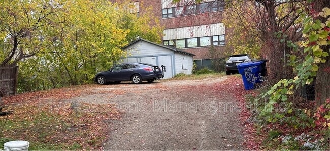 Building Photo - 48 Murray St