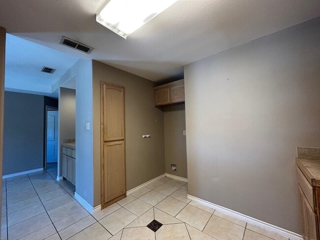 Building Photo - 9804 Cantera Ct