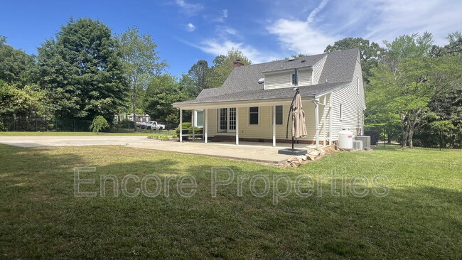 Building Photo - 8112 Stillbreeze Dr