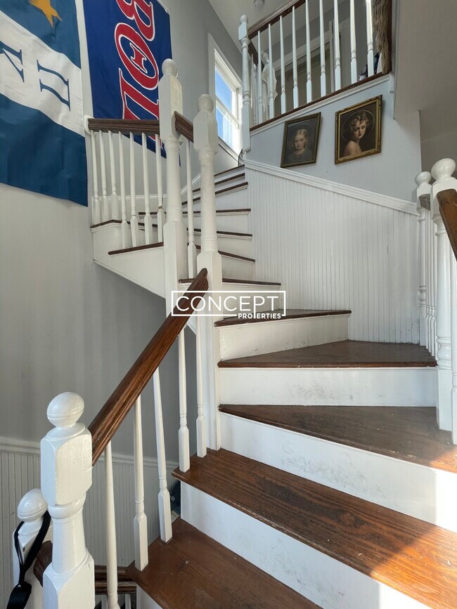 Building Photo - 19A Parker Hill Ave. Unit 3