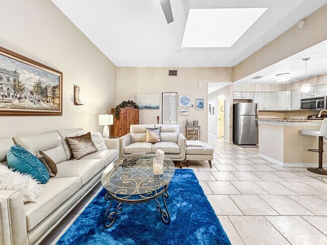 Building Photo - Modern Condo Living by Mirror Lake – Downtown St. Pete! 2bed | 2bath