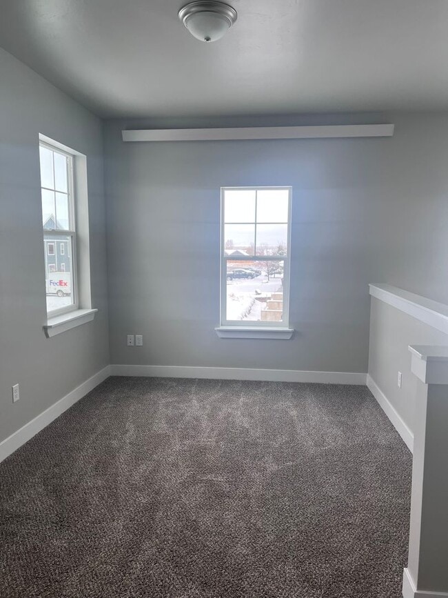 Building Photo - 3 BR townhouse in Victor, ID W/ Garage