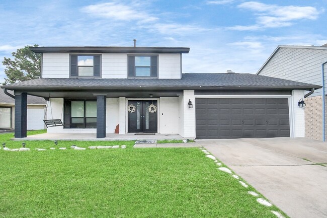 Building Photo - 20423 Blue Juniper Dr