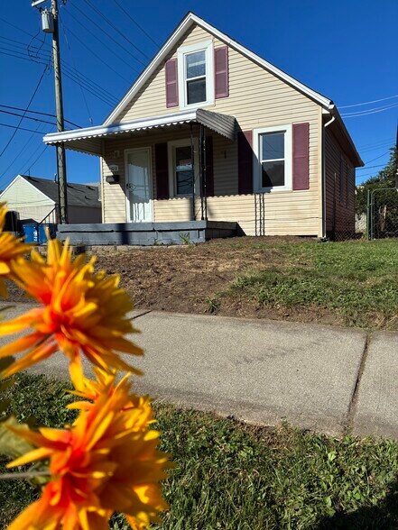 Building Photo - 24231 Lambrecht Ave