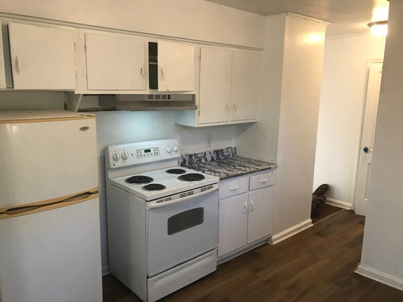 Building Photo - 1403 Hyman Ave