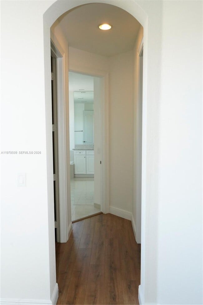 Building Photo - 9701 Blue Isle Bay