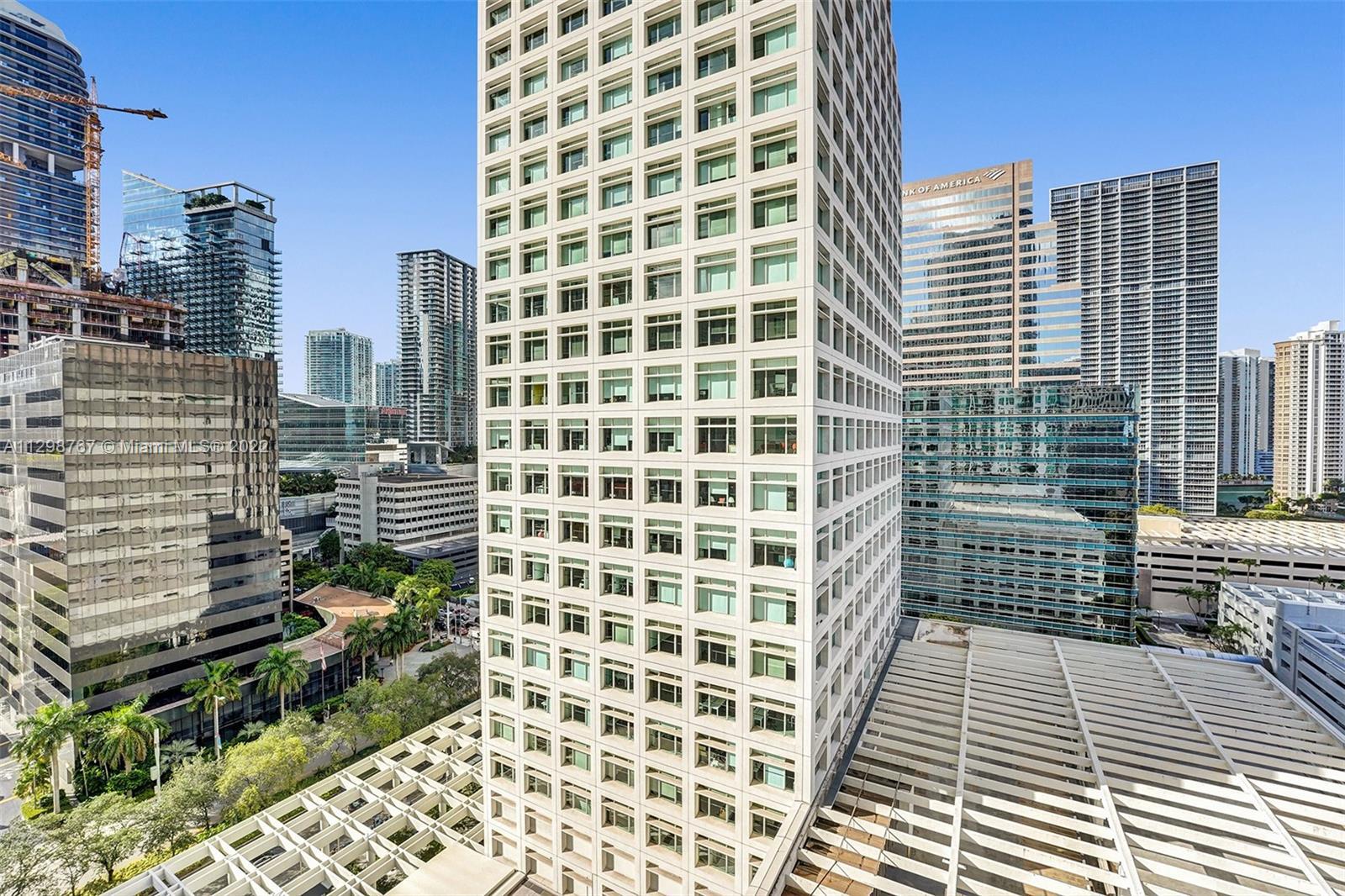 Building Photo - 950 Brickell Bay Dr