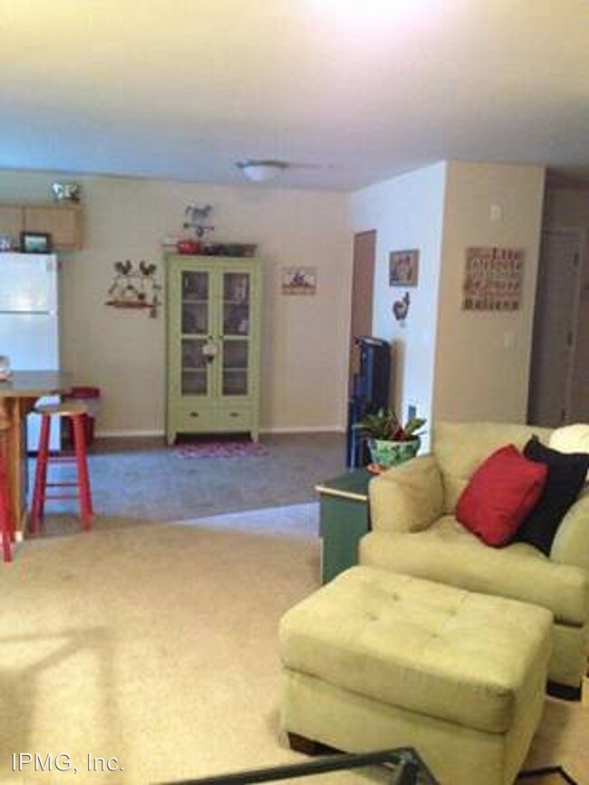 Building Photo - 4420-4455 Seaton Ln NE