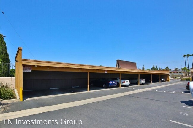 Building Photo - 510-520 E Orangewood Ave