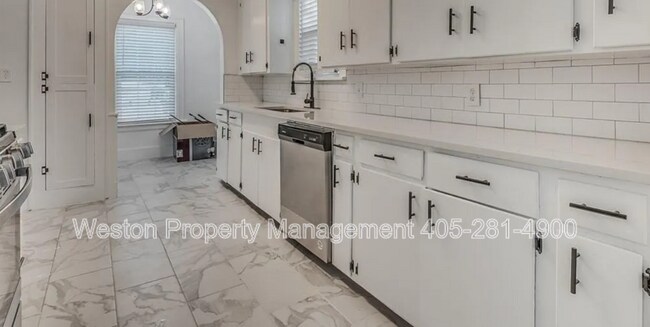 Building Photo - 1428 NW 45th St