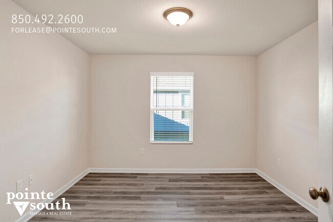 Building Photo - 32038 Lyon Rd