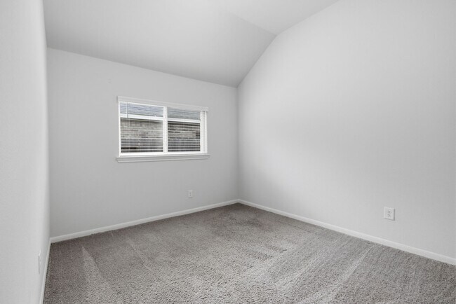 Building Photo - 31115 Albany Brook Ln
