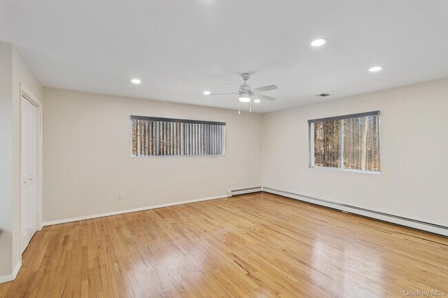 Building Photo - 1 Woodview Way