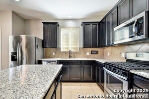 Building Photo - 1447 Kedros