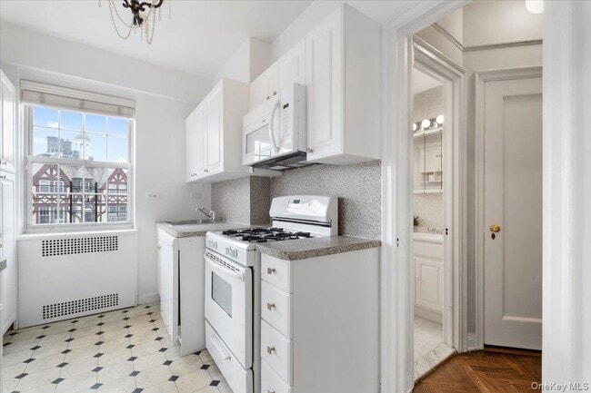 Building Photo - 45 Popham Rd