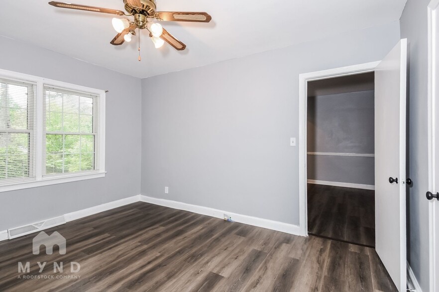 Building Photo - 2313 Eastway Rd