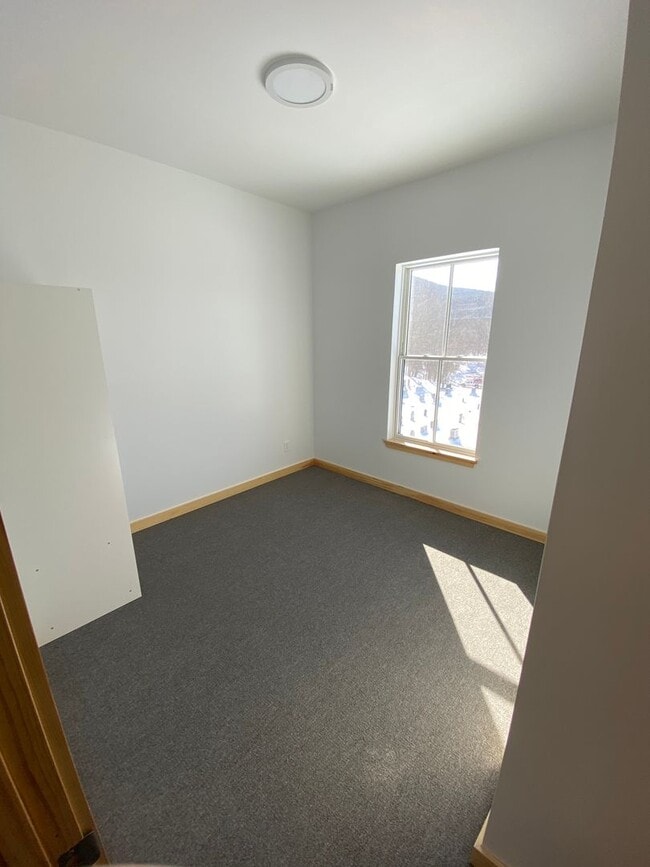 Building Photo - 2BD/1BA In Richmond - ?Half Off First Month’s Rent with Lease Starting by August 1?