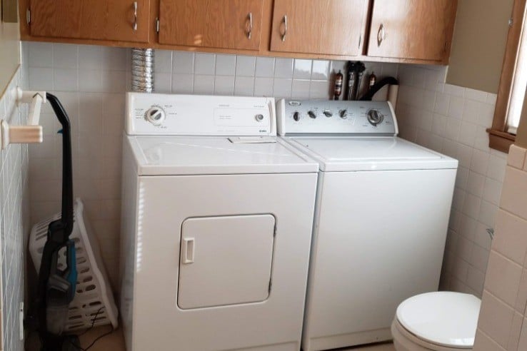 Full-size washer/dryer - 91 S Hall St