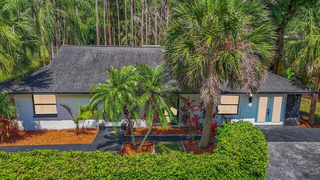 Building Photo - 5700 Saddlebrook Way