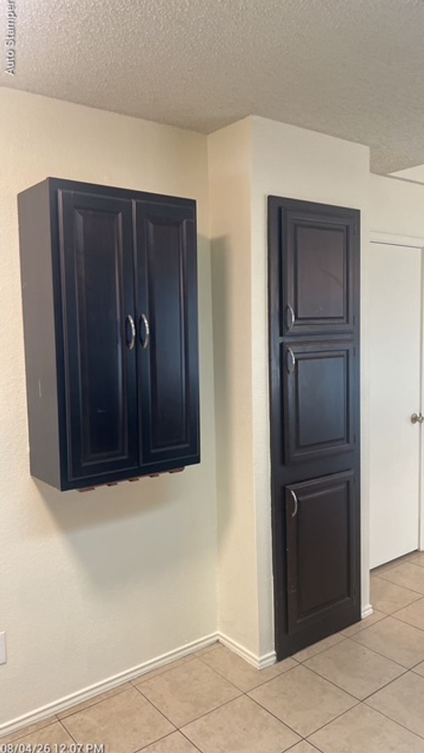 Building Photo - 903 Love Wood Ln