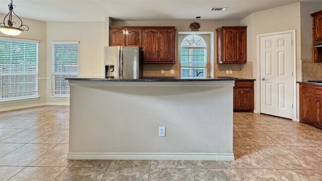 Building Photo - 2126 Hunt Club Trail