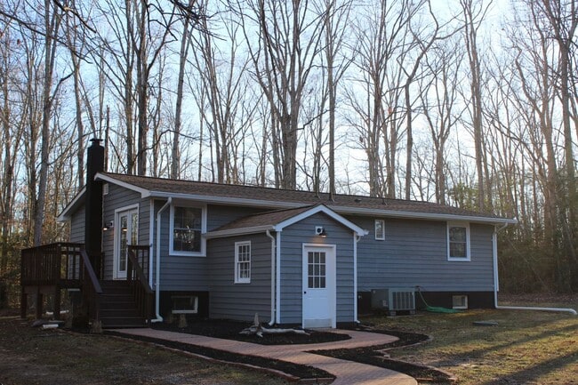 Building Photo - 9033 Rapidan Dr