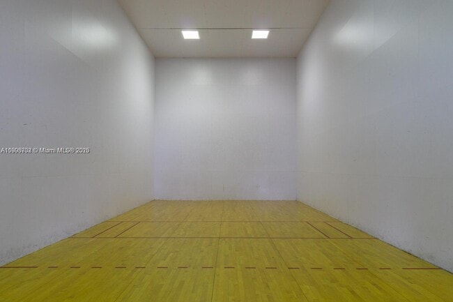 Building Photo - 15035 Michelangelo Blvd