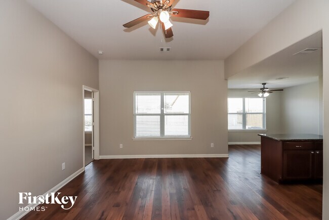 Building Photo - 7119 Glenridge