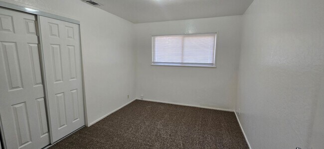 Building Photo - 13038 Squirrel Creek Rd
