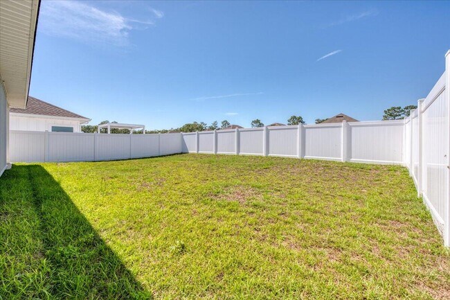 Building Photo - 210 Lyla Ln