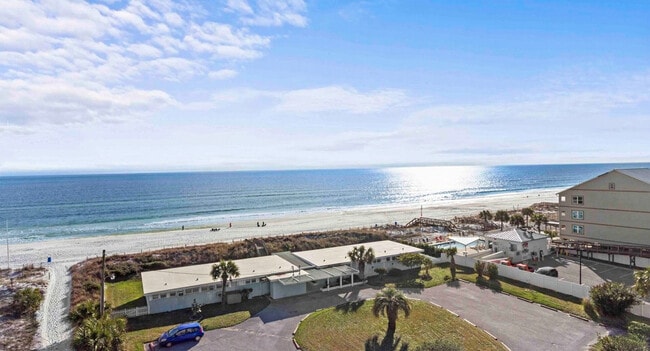 Building Photo - 460 Abalone Ct