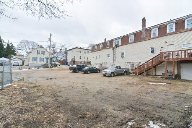 Building Photo - 270-286 Washington St