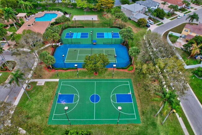 Building Photo - 3943 Westchester Way