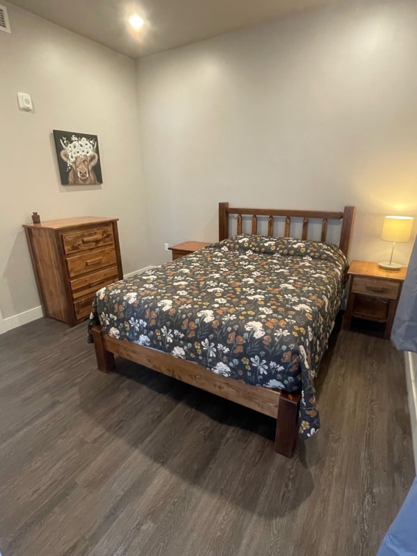 Building Photo - 605 N 7th Ave