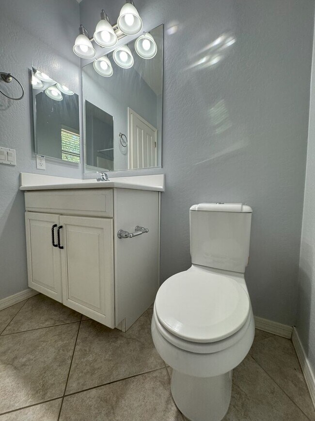 Building Photo - COMING SOON! LYONS GATE 5 BDRM + LOFT W CO...