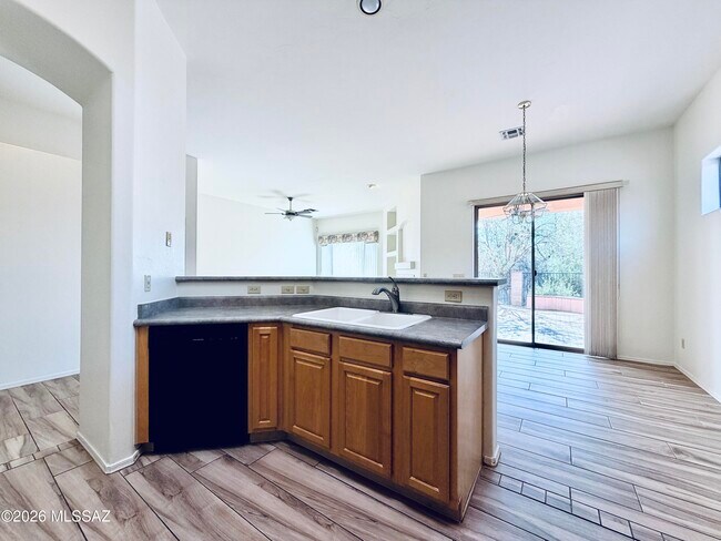 Building Photo - 5206 N Canyon Rise Pl